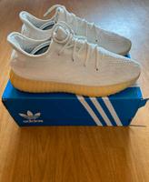 Yeezy Boost 350 V2 Triple White Creme 45,5 1/3 Bayern - Regensburg Vorschau