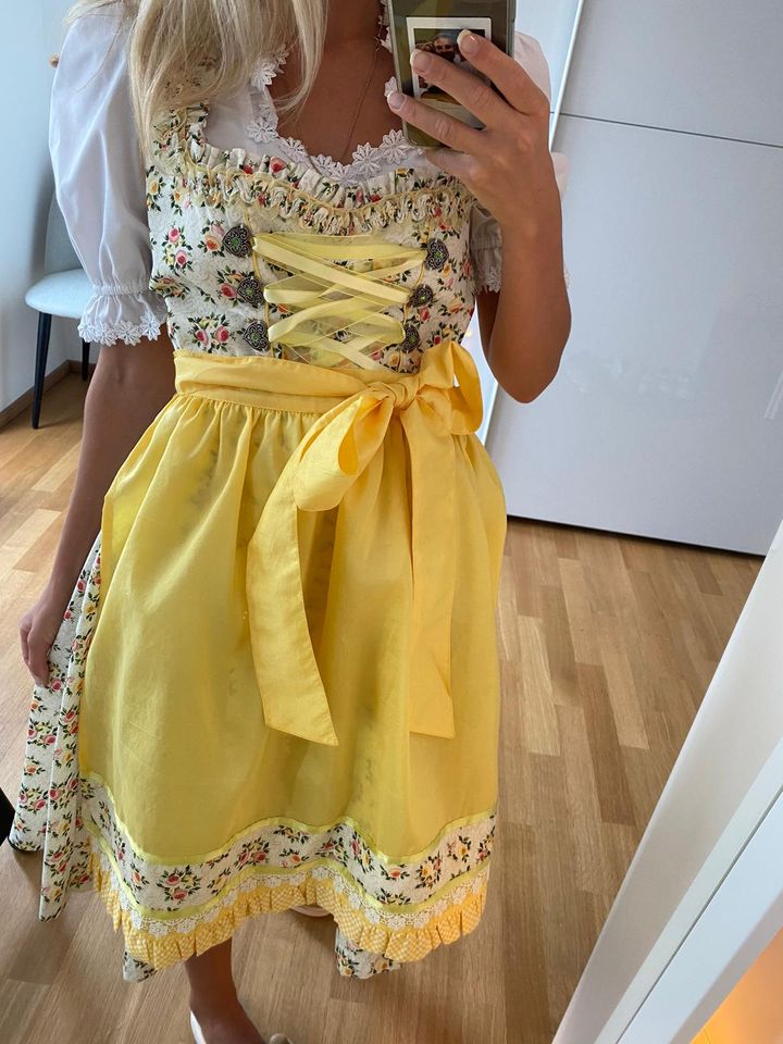 Dirndl mit Bluse Gr.36 Trachten Volksfest Wasen Wiesn in Heilbronn