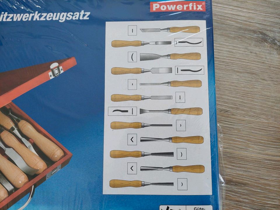 Schnitzwerkzeug * Set 12-teilig * NEU * Holzkoffer * inkl Versand in Hamburg