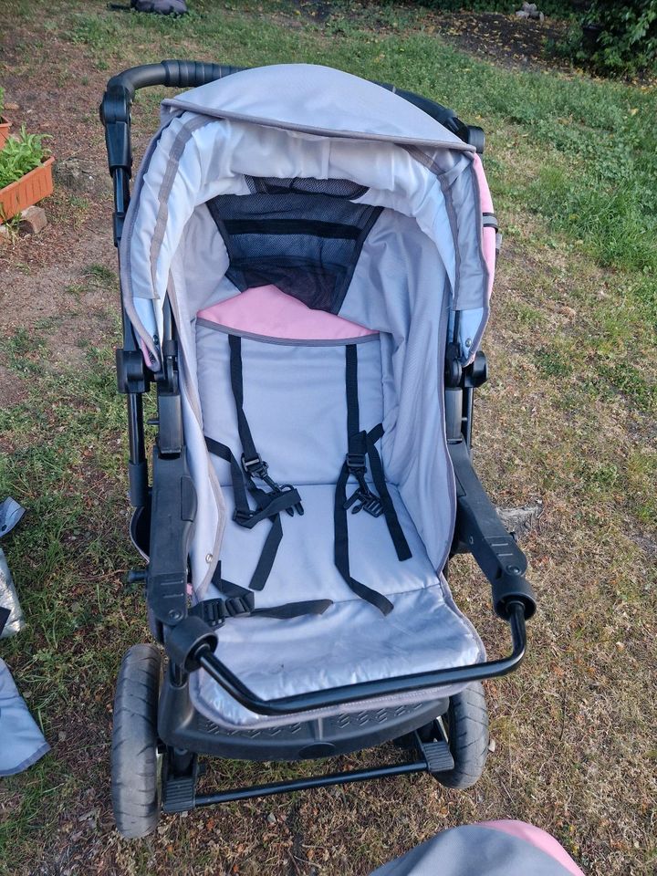 Kinderwagen von 1 bis 4 jahre in Fürstenwalde (Spree)