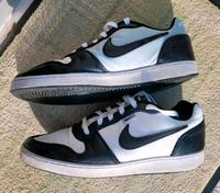 Tolle Nikes in Gr. 44.5/10.5...NB 129 Euro...super Zustand Hessen - Hohenroda Vorschau