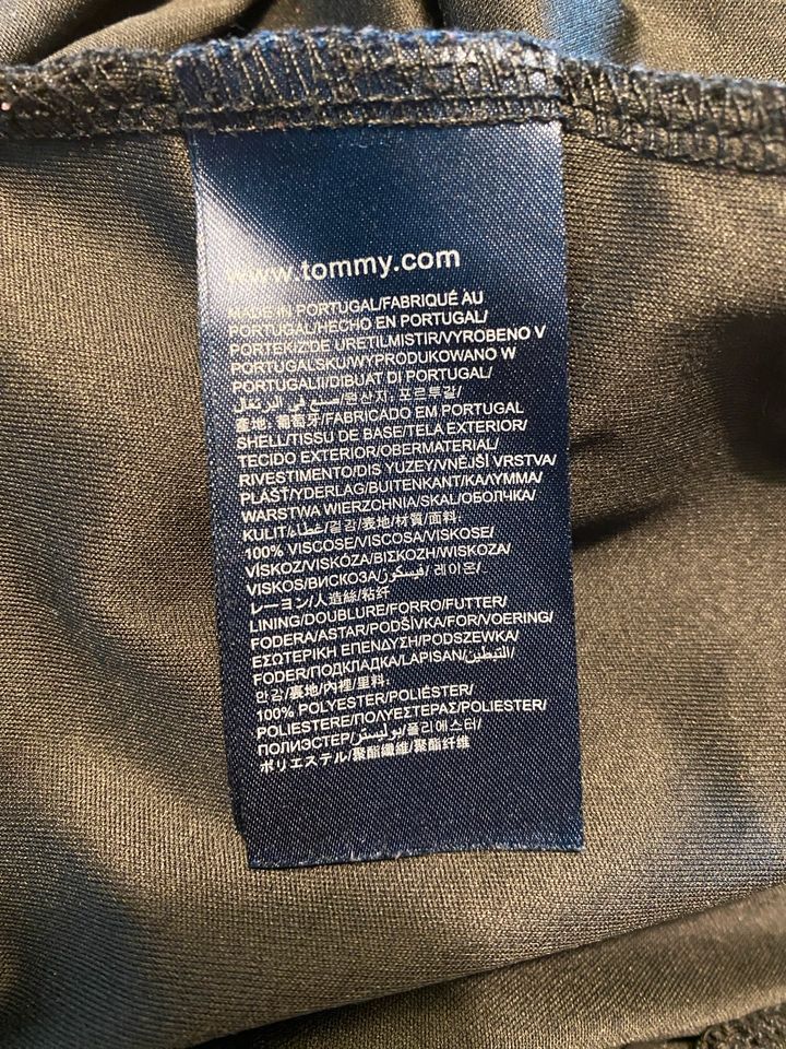 Tommy Hilfiger Kleid Schwarz Gr. S - neuwertig! in Feuchtwangen