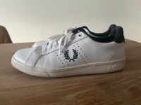 Fred Perry Sneaker Gr. 39 navy, neuwertig Hessen - Allendorf Vorschau