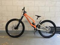 Canyon Sender CFR Mullet 2022 Chainsaw Orange Neuw TRP DHR CODE R Saarland - Neunkirchen Vorschau