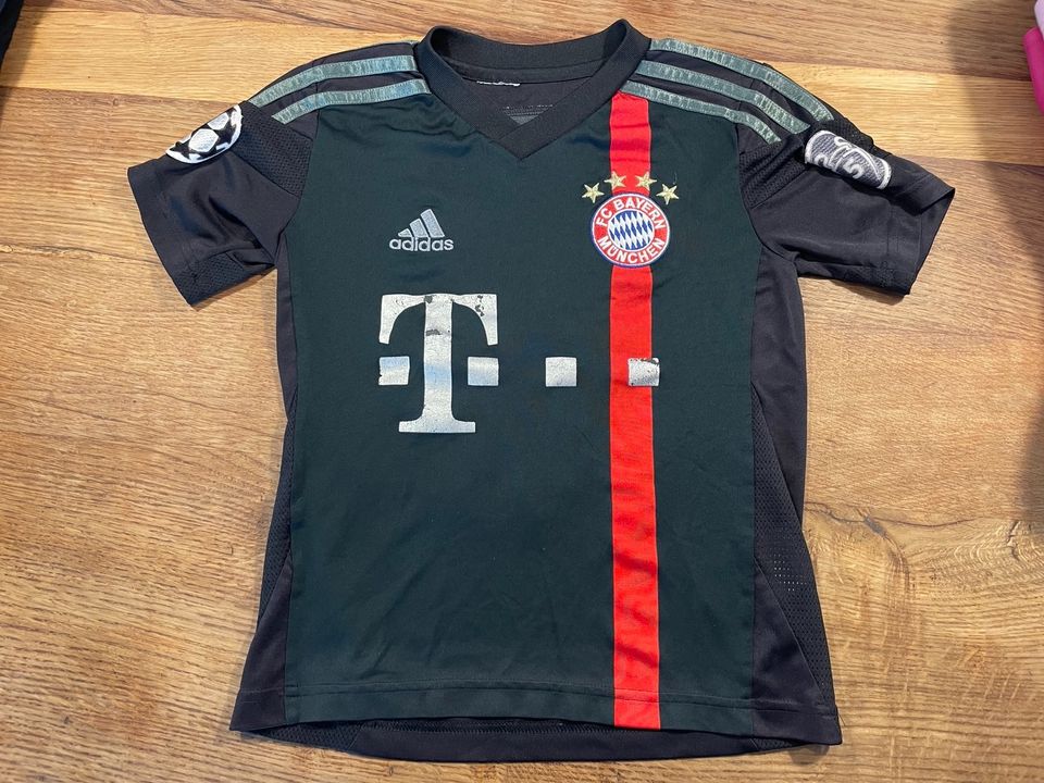 Trikot FC Bayern „Robben 10“ Gr. ca 128 in Barweiler