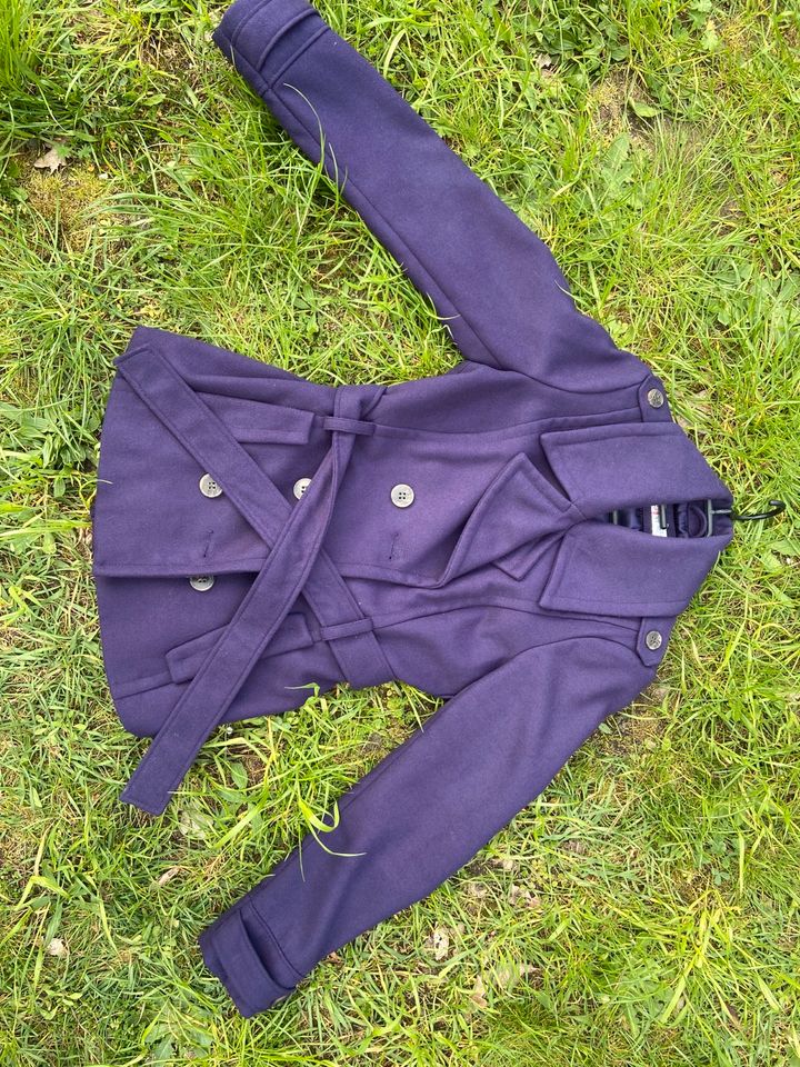 Esprit Jacke Lila 36 in Haselbachtal