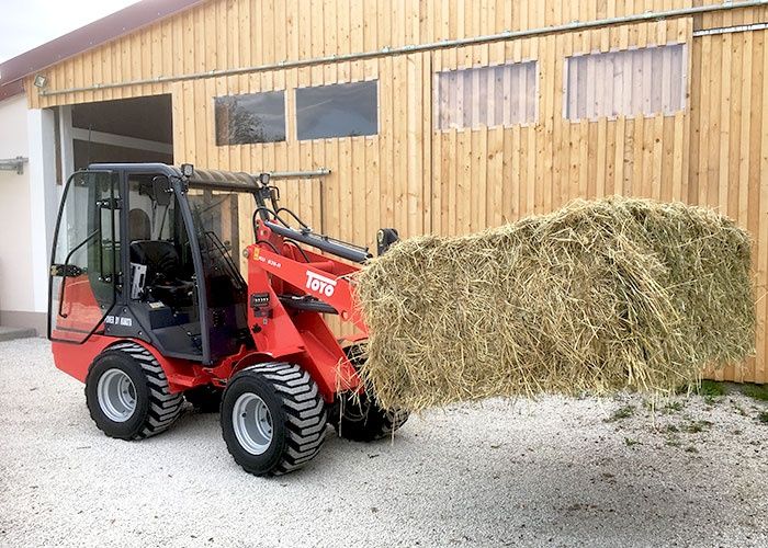 Toyo Hoflader Radlader 836-II Kabine Stage V Kubota 1,3t Hubkraft in Gifhorn