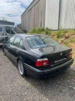 SCHLACHTFEST! BMW E39 530i Automatik Limousine Facelift schwarz Bayern - Rottenburg a.d.Laaber Vorschau