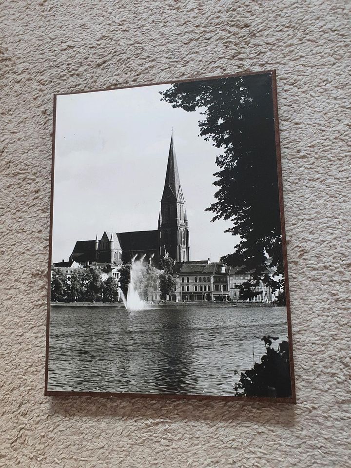 Bild Schwerin Pfaffenteich DDR in Lübeck