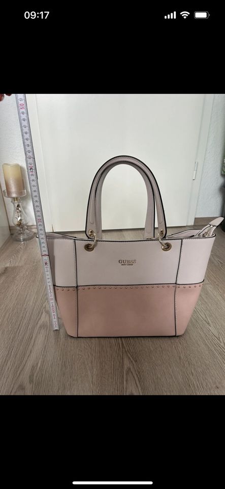 Handtasche Guess rosa in Mülheim (Ruhr)