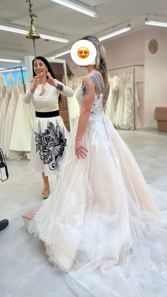 Designer Brautkleid EZ Fit‘n Flaire mit Überrock in Hamburg