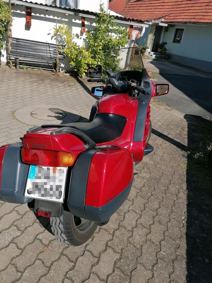 Motorrad Honda ST 1100 in Memmelsdorf