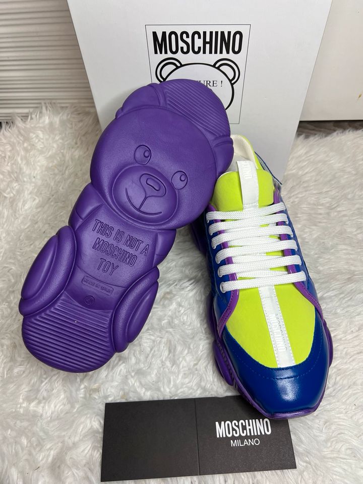 Moschino Sneaker Gr.40 in Kassel