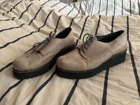 ☀️Schuhe ASOS 38 Creepers LEDER Nude☀️ Bayern - Rödental Vorschau