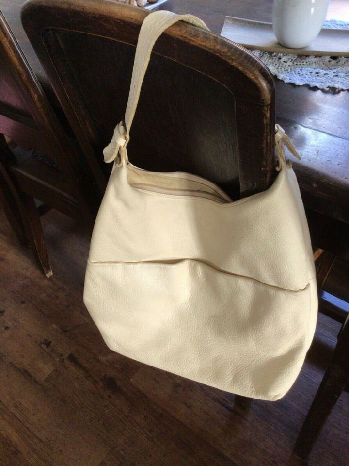 Lottusse Handtasche Leder hochwertig Tasche Luxus in Hessen - Neu-Anspach |  eBay Kleinanzeigen ist jetzt Kleinanzeigen