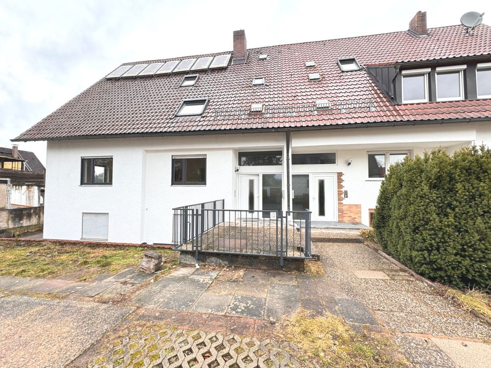 Sanierte 4 Zimmer Wohnung mit Balkon in Burgthann - Ohne Provision in Burgthann 