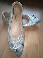 Leder Ballerinas Mädchen  Schuhe silber gr.36 Baden-Württemberg - Münsingen Vorschau