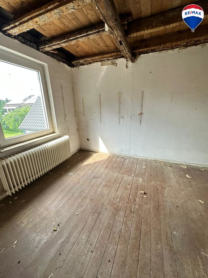 Gestalten Sie Ihr neues Zuhause in Lage! Renovierungsbedürftiges Juwel mit grenzenlosem Potenzial! in Lage