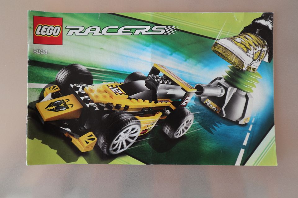 LEGO Racers 8228 mit Pumpe in Tübingen