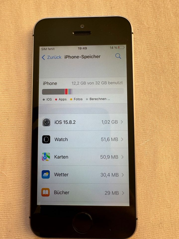 iPhone SE 32GB, 100% Akku! Sehr guter Zustand in Leipzig