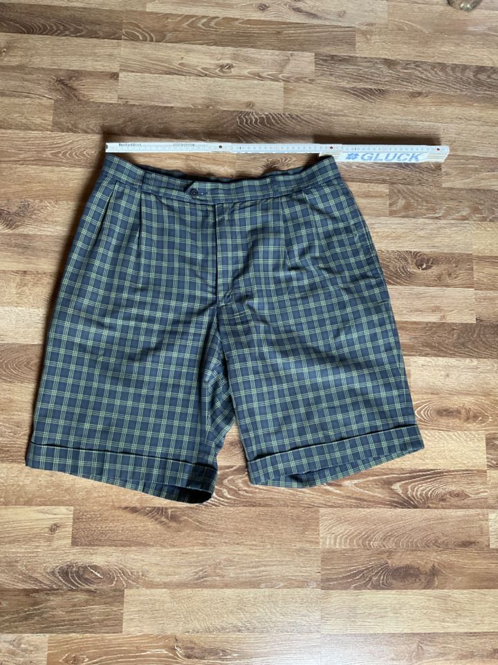 Lacoste Vintage Shorts Bermudas Baggy kariert in Schongau