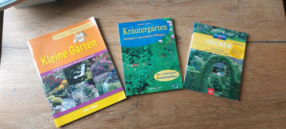 3 Bücher kleine Gärten Kräutergärten Hecken in Sigmarszell