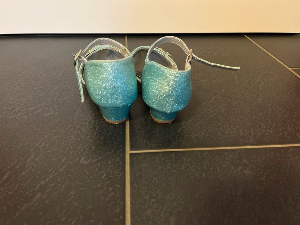 Mödchen Schuhe mit  Glitzer, Größe 31 in Bad Grönenbach