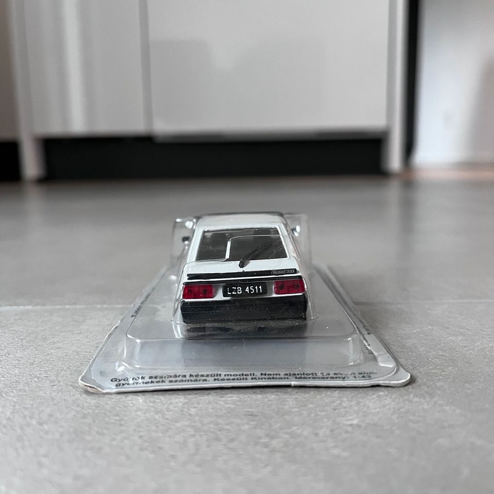 FSO Polonez Coupé Modellauto 1:43 Modell Auto grau in Leverkusen