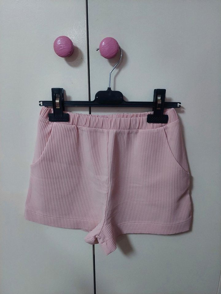 Neu Ted Baker Mädchen Set Pullover Shorts rosa Gr. 9yrs 134 in Oschatz