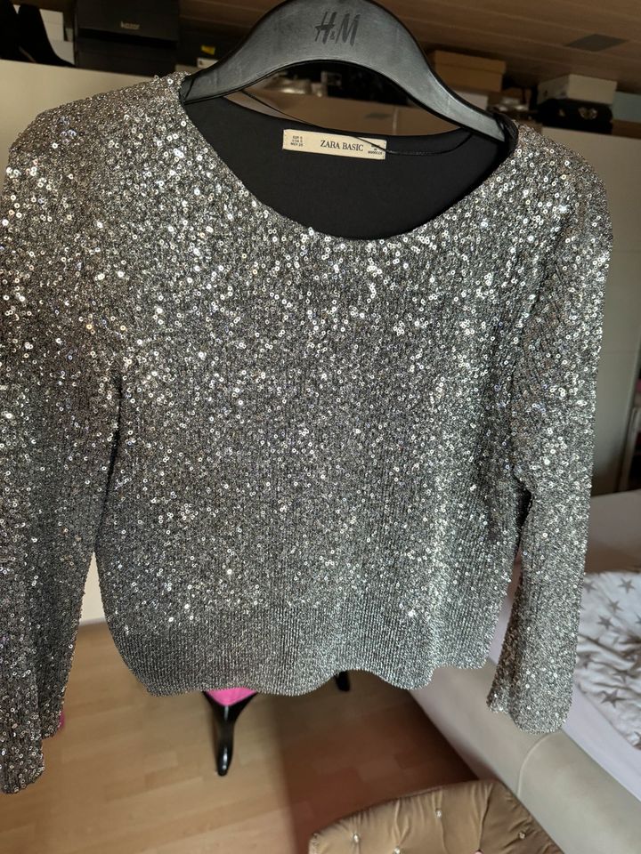 Zara cropped Pullover mit Pailletten Silber Gr. S in Windberg