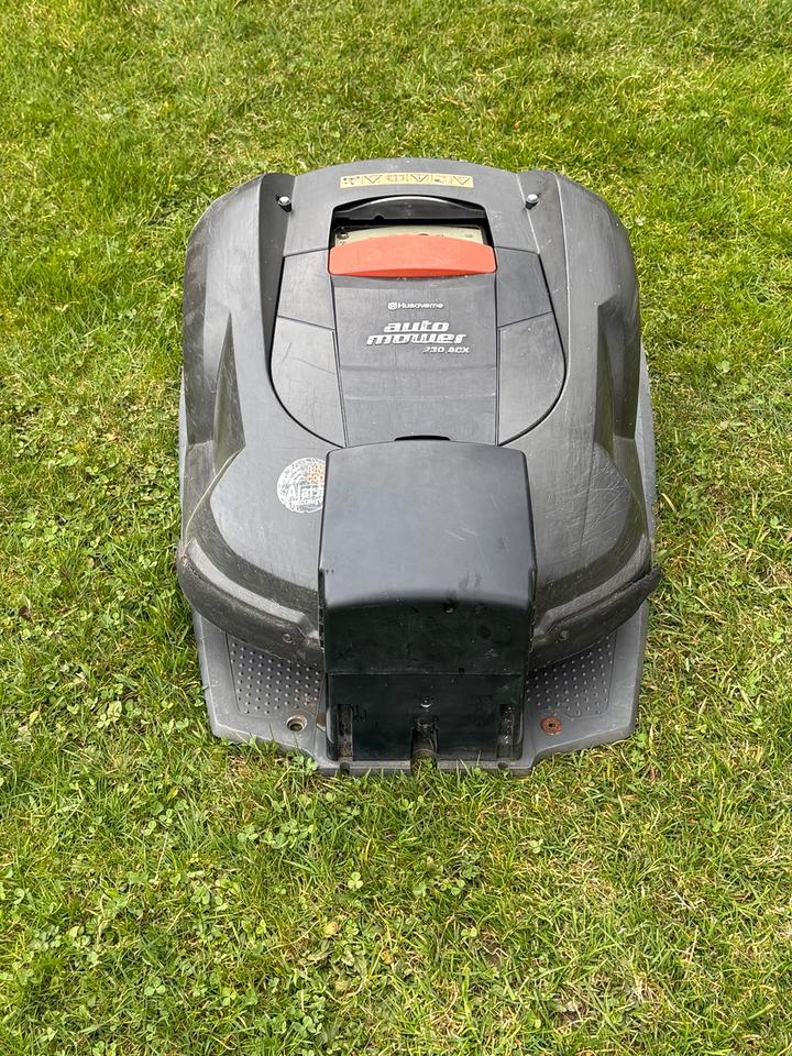 HUSQVARNA Automower 230ACX bis 3000 m²  Rasenmäher Roboter in Neuschönau