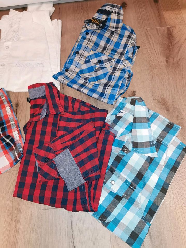 Jungen Hemden WE C&A  Gr. 146 ab 6€ Versand 2,50€ in Etzbach