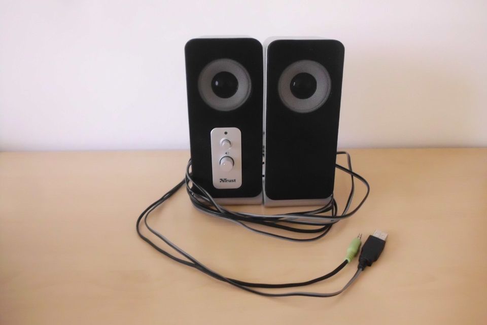 Lautsprecherboxen für PC voll funktionstüchtig in Schopfheim
