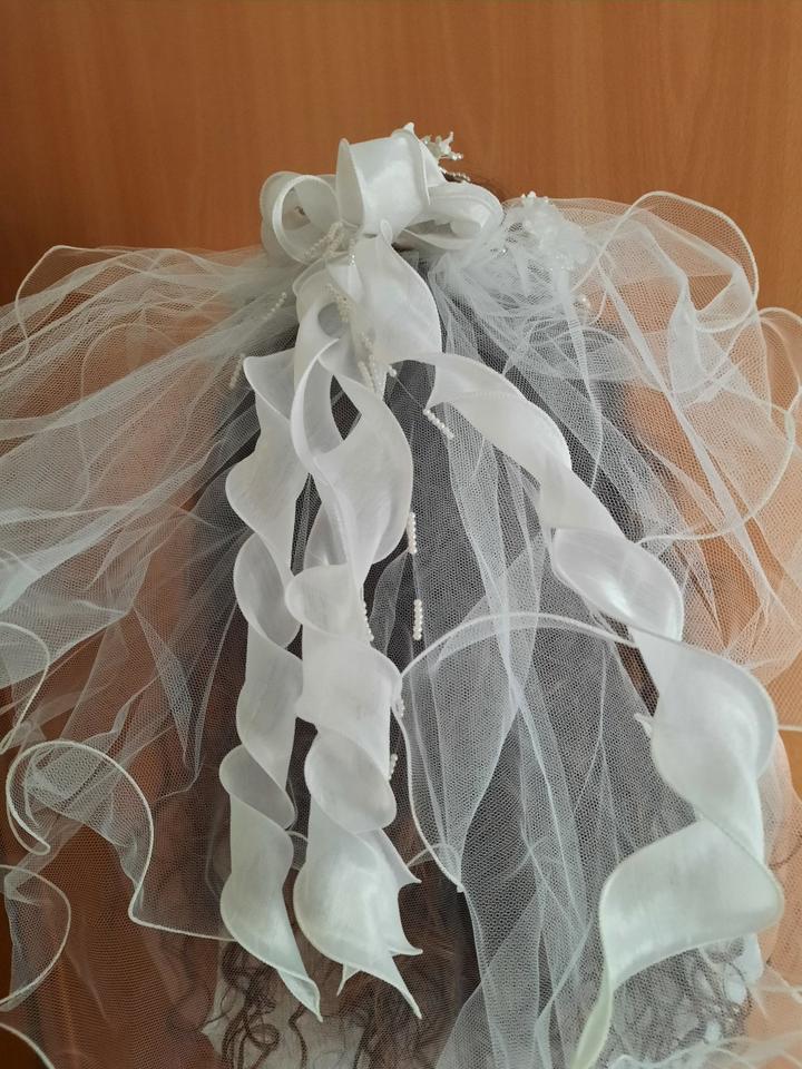 Exclusiv Modelle Kopfschmuck Brautschmuck Hochzeit Schleier in Beverungen