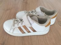 Adidas Schuhe weiß/gold Baden-Württemberg - Waldbronn Vorschau