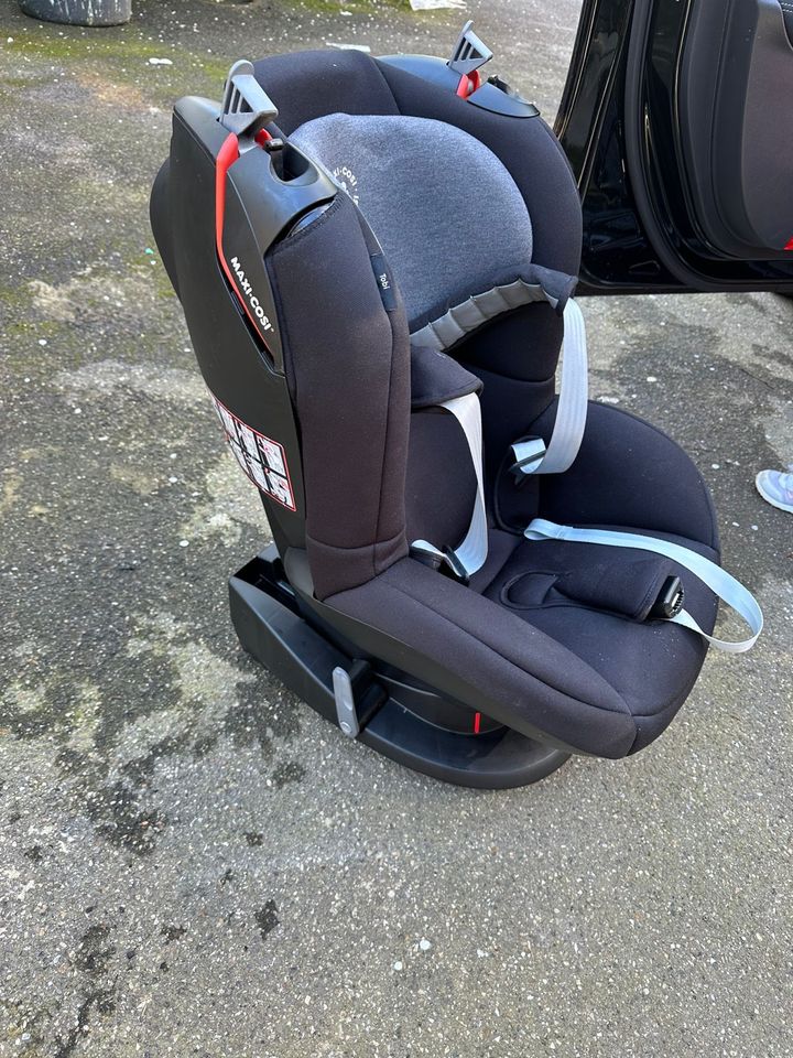 2x Maxi Cosi  Kindersitz in Münstertal