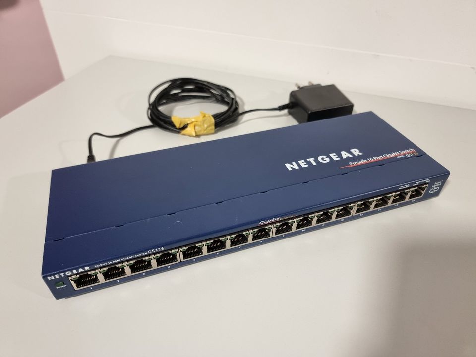 2 x NETGEAR Switch GS116 + JGS524 Gigabit Netzwerk LAN in Hirschaid