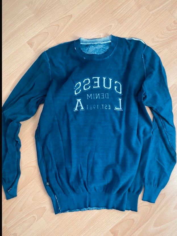 Guess Pullover/Sweatshirt , , Größe L , von beiden Seiten tragbar in Eisenhüttenstadt