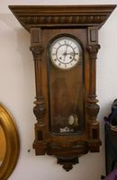 Pendel Uhr mit Schlagwerk Holz  um 1850 Hessen - Dreieich Vorschau