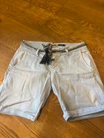 Please Shorts mit Gürtel Essen - Essen-Kettwig Vorschau