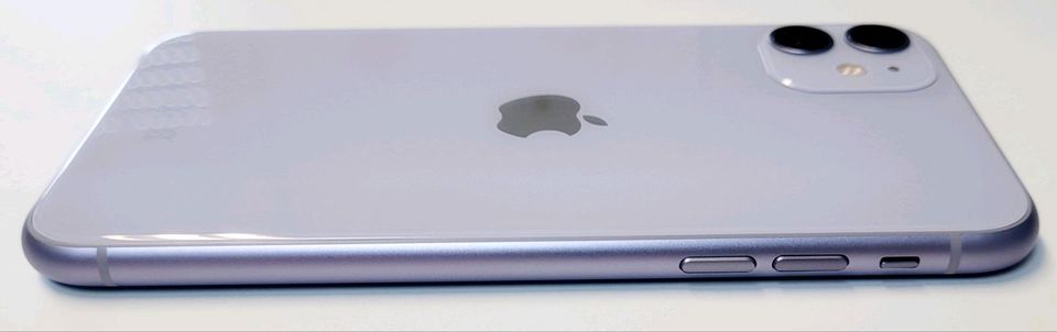 Apple iPhone 11 64GB in Violett - Neu - 100% Batterie in Reutlingen