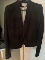 H&M Anzug mit Rüschen Blazer süß schwarz Gr. 38 Hose Gr.38 Berlin - Schöneberg Vorschau