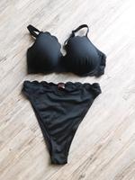 Hunkemöller Bikini schwarz Oberteil 75F Hose Gr. S Nordrhein-Westfalen - Pulheim Vorschau