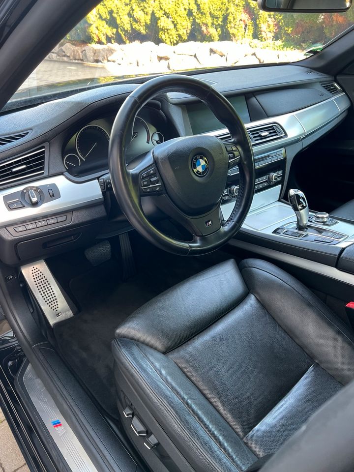 BMW 740d xDrive M–Paket in Waldshut-Tiengen