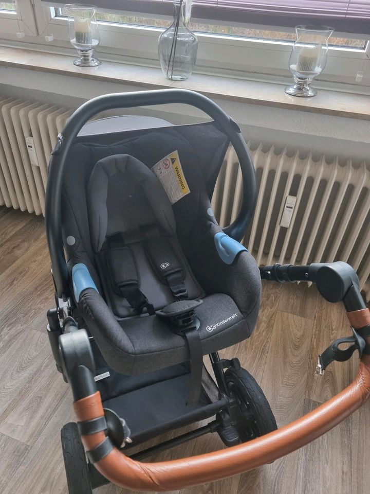 Kinderkraft Kinderwagen 3 in 1 Prime Lite in der Farbe Beige in Leer (Ostfriesland)