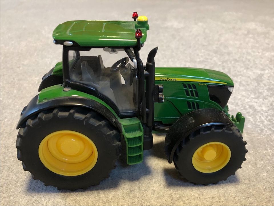 John Deere 6210 R  1:32 in Bergen auf Rügen