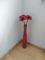 Gerbera Kunstblumen und schöne rote Vase Baden-Württemberg - Konstanz Vorschau