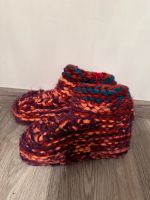 Hausschuhe 38 / 39 Damen Puschen gestrickt NEU Geschenk Weihnacht Hessen - Offenbach Vorschau