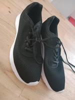 Sneaker von VTY, schwarz, Gr. 42 München - Trudering-Riem Vorschau