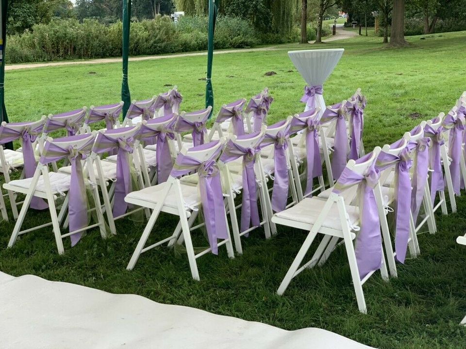 Holzklappstuhl Weiß für Freie Trauung/ Hochzeit VERLEIH in Bülstedt